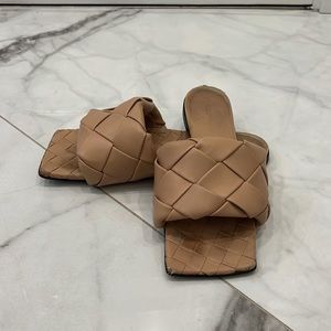 Bottega veneta flats tan